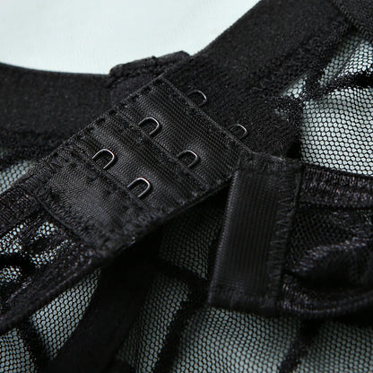 Aria | Cuerpo de trajes